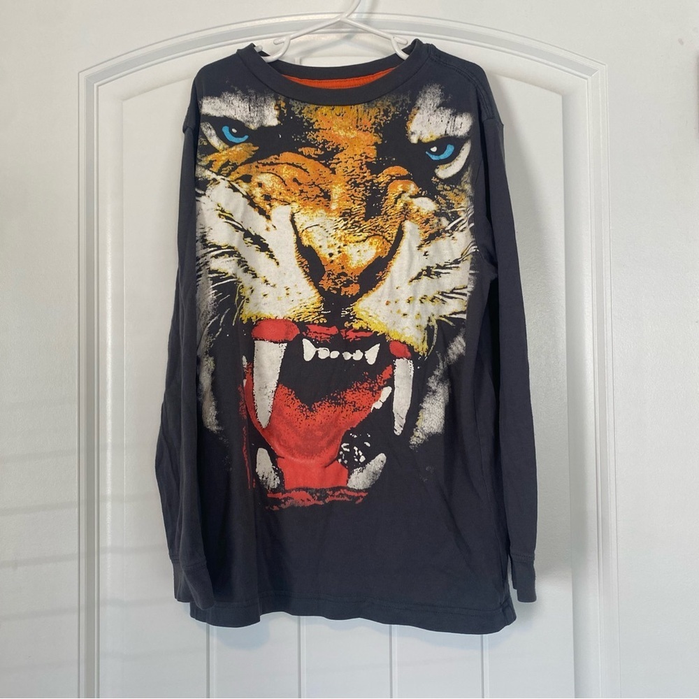 Old Navy Boys Gray Tiger Long Sleeve Tee Size Medium 8